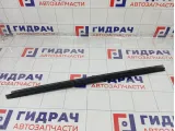 Уплотнитель стекла переднего правого Mercedes-Benz M-класс A1637201824