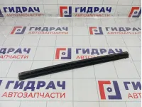 Уплотнитель стекла заднего правого Mercedes-Benz M-класс A1637300424