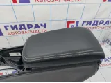 Консоль центральная с подлокотником Mercedes-Benz CLA 200 (C117) A1766801300. Дефект.