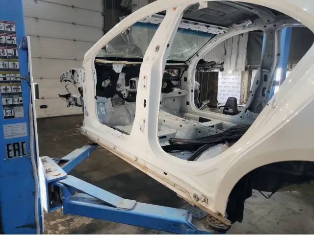 Порог со стойкой левый Mercedes-Benz CLA 200 (C117) .