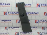 Обшивка стойки средней левой верхняя Mercedes-Benz CLA 200 (C117) 11769005259F52. Дефекты.