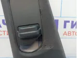 Обшивка стойки средней левой верхняя Mercedes-Benz CLA 200 (C117) 11769005259F52. Дефекты.