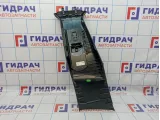Обшивка стойки средней правой верхняя Mercedes-Benz CLA 200 (C117) 11769006259F52. Дефекты.