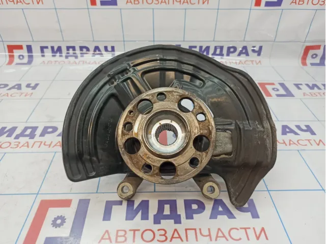 Кулак поворотный передний левый Mercedes-Benz CLA 200 (C117) 2463320100.