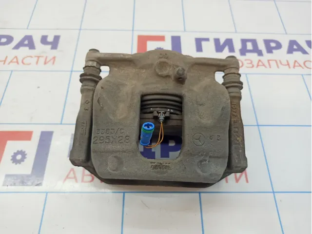 Суппорт тормозной передний правый Mercedes-Benz CLA 200 (C117) 0004216881.