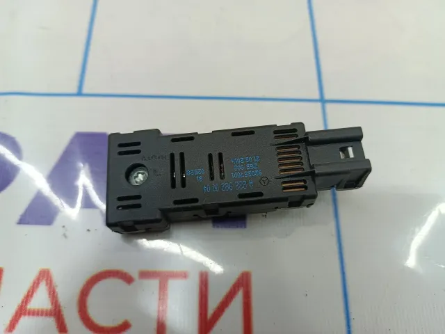 Усилитель антенны Mercedes-Benz CLA 200 (C117) 2229820004.