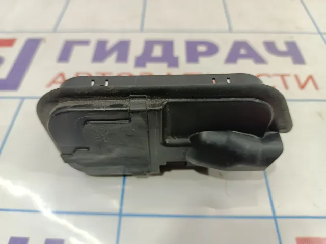 Кронштейн блока управления топливным насосом Mercedes-Benz CLA 200 (C117) 2465453740.