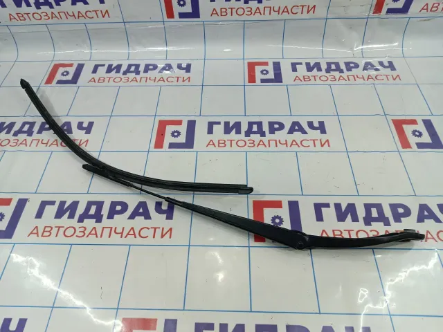 Поводок стеклоочистителя передний левый Mercedes-Benz CLA 200 (C117) 1768200044.