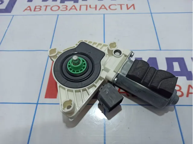 Моторчик стеклоподъемника задний правый Mercedes-Benz CLA 200 (C117) 2078200542.