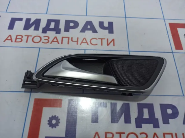 Ручка двери внутренняя задняя левая Mercedes-Benz CLA 200 (C117) 24676005619051. С накладкой.