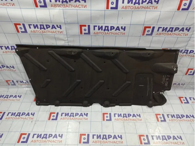 Защита антигравийная левая Mercedes-Benz CLA 200 (C117) 2466840100. Дефекты.