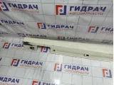 Накладка порога левого наружная Mercedes-Benz CLA 200 (C117) 24669802549999. Царапины.