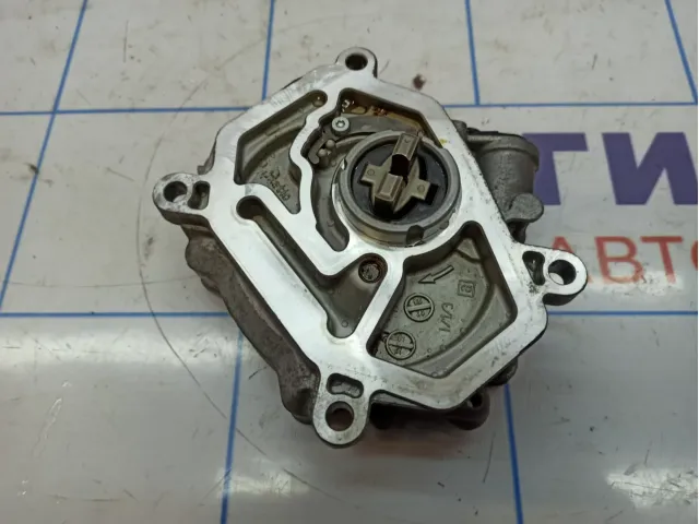 Насос вакуумный Mercedes-Benz CLA 200 (C117) 2701801001. Дефект.