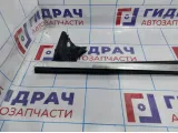 Накладка стекла переднего левого Mercedes-Benz CLS-Class 500 (W219) 2197200124