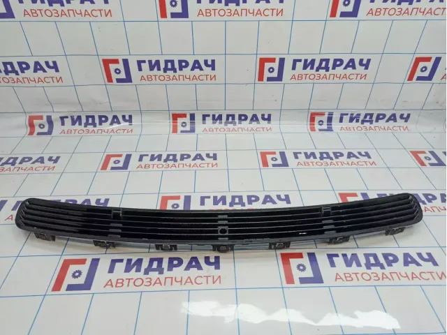Решетка вентиляционная в капот Mercedes-Benz CLS-Class 500 (W219) 2118800005