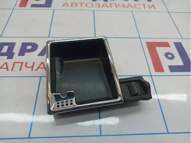 Пепельница передняя Mercedes-Benz CLS-Class 500 (W219) 2118100428