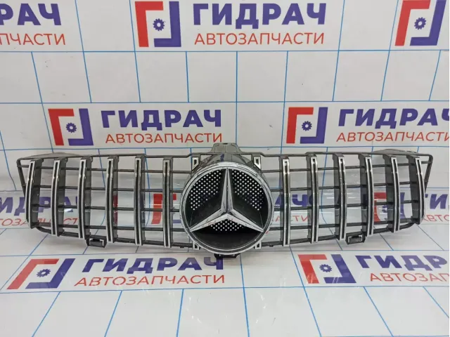 Решетка радиатора Mercedes-Benz CLS-Class 500 (W219)