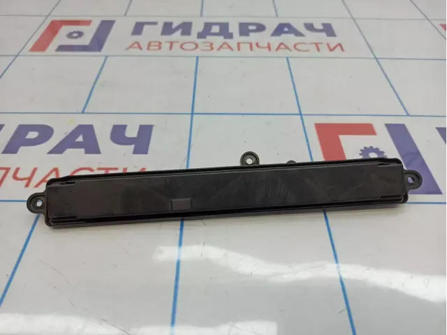 Крышка салонного фильтра Mercedes-Benz CLS-Class 500 (W219)