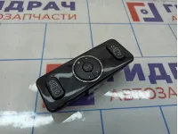 Блок управления стеклоподъемниками задними Mercedes-Benz ML55AMG (W163) 1638200526