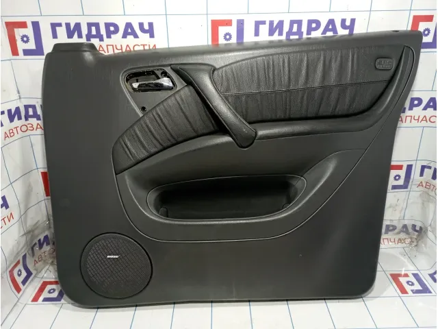 Обшивка двери передней правой Mercedes-Benz ML55AMG (W163) 1637202070