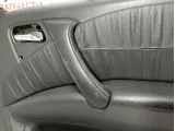 Обшивка двери передней правой Mercedes-Benz ML55AMG (W163) 1637202070