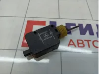 Активатор замка крышки бензобака Mercedes-Benz ML (W163) 1638201642