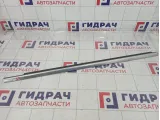 Накладка стекла переднего правого Mercedes-Benz GL (X166) 1667250265