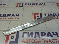 Накладка порога внутренняя передняя левая Mercedes-Benz GL (X166) 1666801235