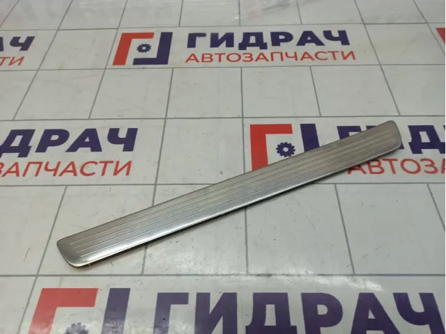 Накладка порога внутренняя задняя левая Mercedes-Benz GL (X166) 1666860736