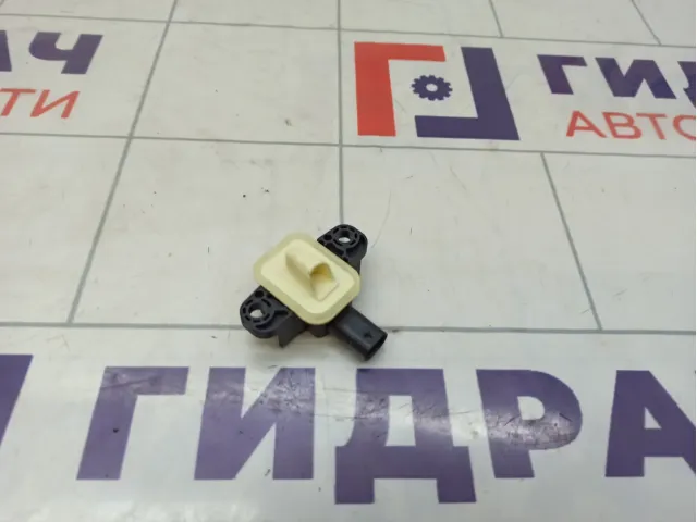 Датчик AIR BAG Mercedes-Benz GL (X166) 1668210351