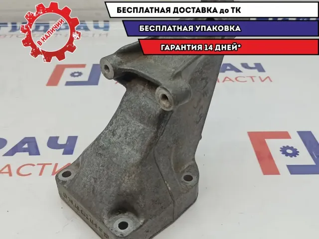 Кронштейн двигателя левый Mercedes-Benz W211 6112230704. W211.