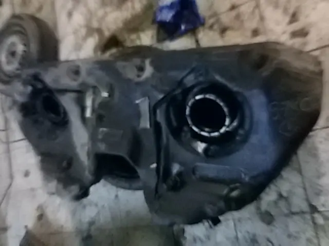 бензобак Mercedes-Benz  E-Class W211