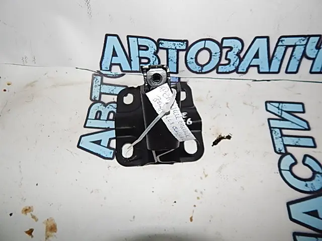 крепление спинок задних сидушек Mercedes-Benz  E-Class W211