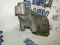 кронштейн крепления подушки Mercedes-Benz  E-Class W211