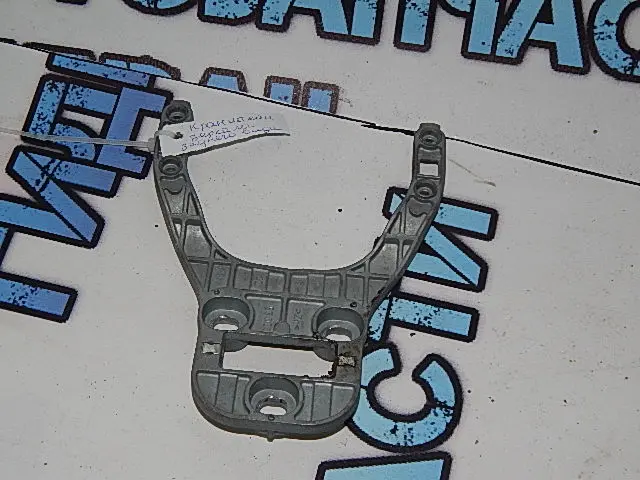 кронштейн зеркала заднего вида Mercedes-Benz  E-Class W211