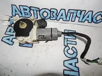 моторчик стеклоподъемника передней левой двери Mercedes-Benz  E-Class W211