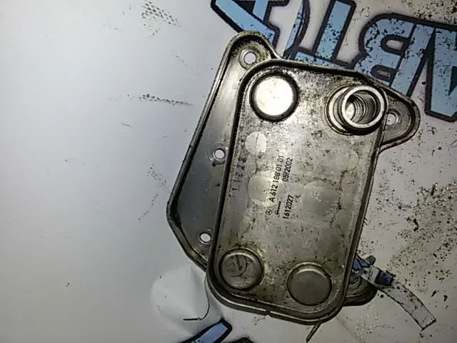 радиатор масляный Mercedes-Benz  E-Class W211