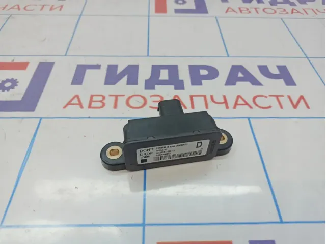 Датчик ускорения Mitsubishi ASX 4670A730.