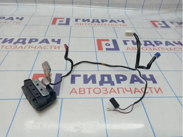 Кнопка многофункциональная Mitsubishi ASX 8750A021. Управления телефоном. С проводкой.