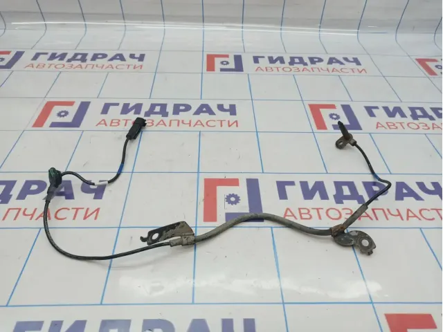 Датчик ABS передний правый Mitsubishi ASX 4670A576.