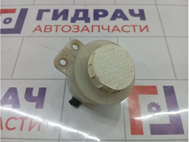 Бачок главного тормозного цилиндра MITSUBISHI AIRTREK MR370276