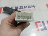 Блок управления стеклоподъемниками Mitsubishi Airtrek MR502232