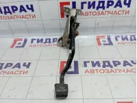 Педаль стояночного тормоза Mitsubishi Airtrek MR527084