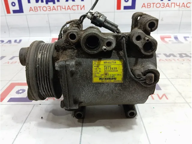 Компрессор кондиционера Mitsubishi Airtrek MR460704