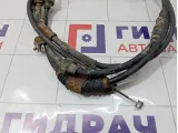 Трос стояночного тормоза Mitsubishi Airtrek