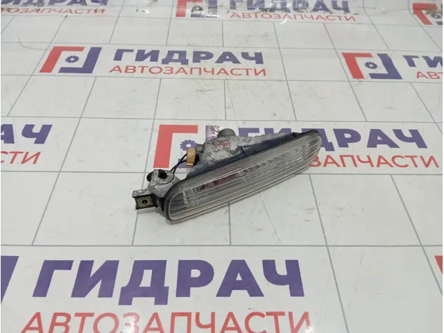 Повторитель в бампер передний левый Mitsubishi Airtrek