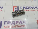 Плафон салонный Mitsubishi Airtrek MR330803