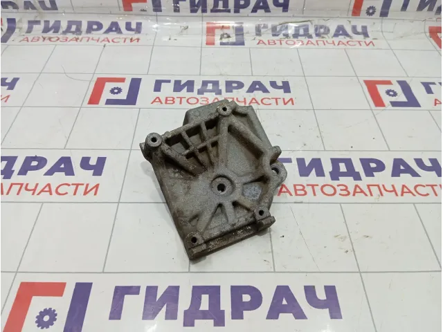 Кронштейн кондиционера Mitsubishi Airtrek MR398285