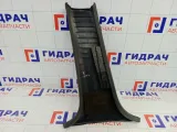Обшивка стойки средней правой нижняя Mitsubishi Carisma MR381430