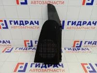 Решетка динамика задняя правая Mitsubishi Carisma MB947040